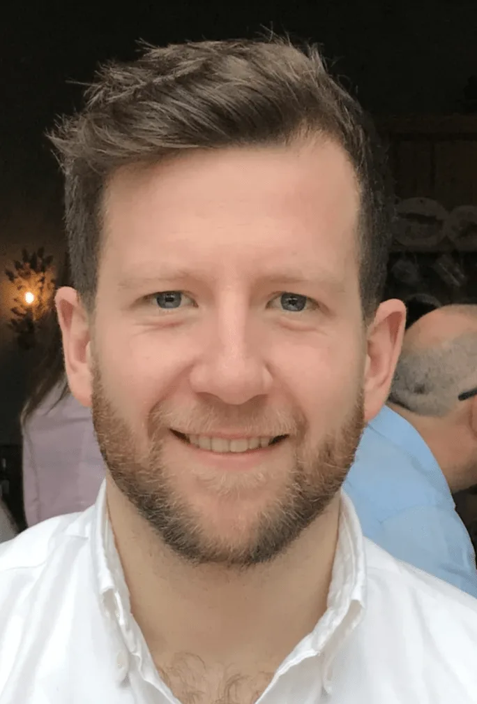 Tragic Dorset Crash Kills Devoted Dad Chris Lynch, Family Pays Heartfelt Tribute