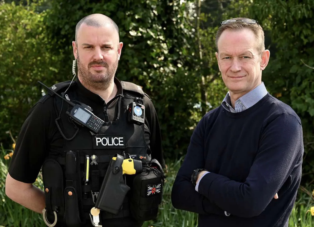 Hero Thames Valley Cops Awarded for Life-Saving Rescue of Woman from Burning House