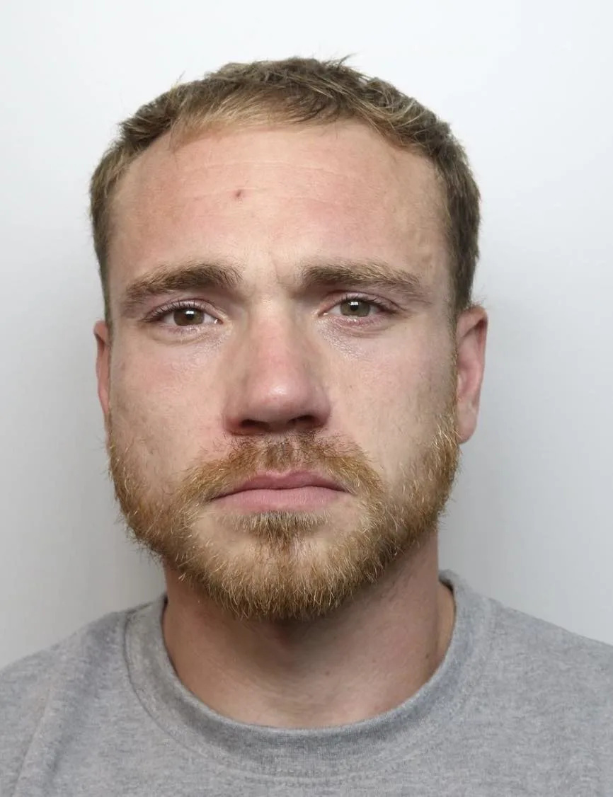 Dangerous Fugitive Lee Chapman on the Run in Milton Keynes – Police Urge Public: Don’t Approach, Call 999