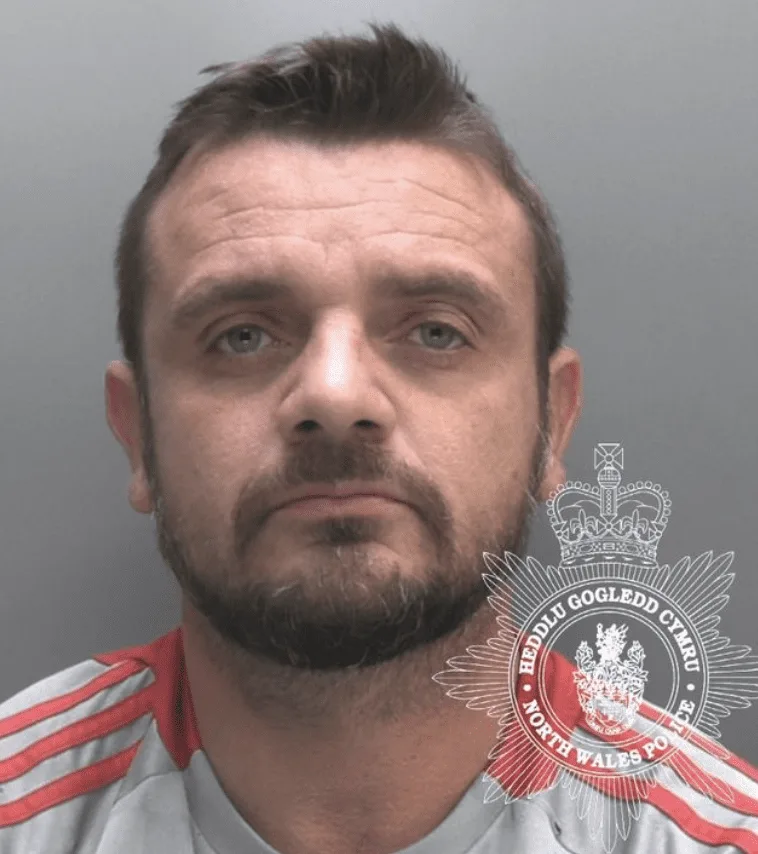 Holyhead Fraudster Gavin Quarless Jailed for 13 Months After £8,300 Scam on Elderly Woman