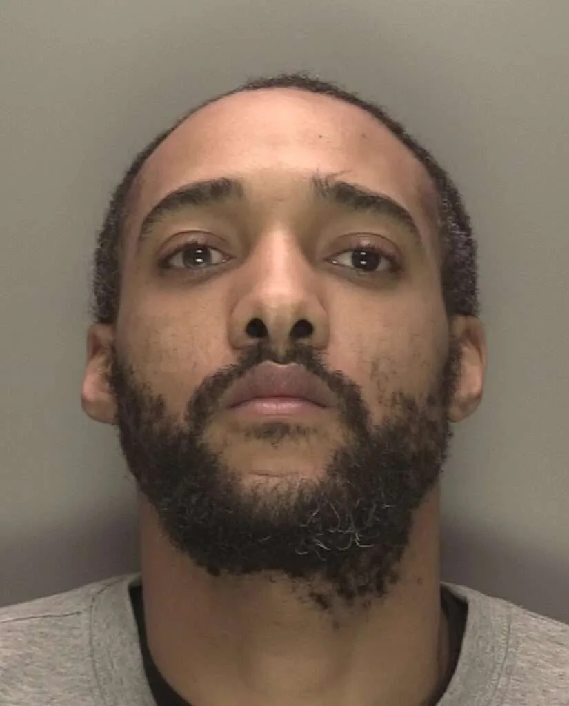Sussex Police Nab County Lines Drug Dealer in Croydon with £14K Cash and Disguised Taser Bust