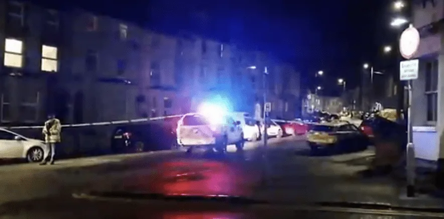 Man on Roof Sparks Dover Road Shutdown in Folkestone – Police Swiftly Respond
