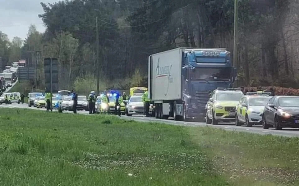 21 Migrants Arrested After Lorry Stop Sparks Major A322 Closure in Bracknell