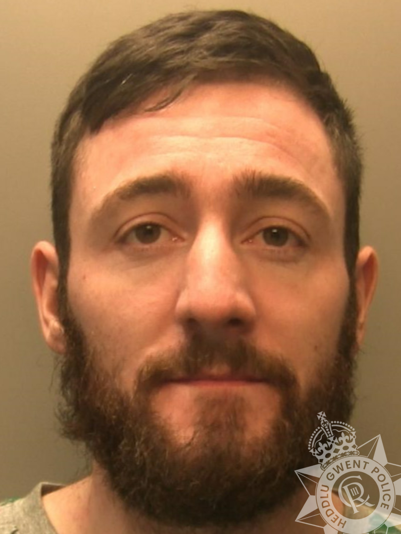 Convicted Killer Shaun Walker on the Run: Police Launch Urgent Manhunt After Licence Breach