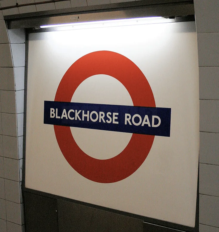 Creepy Man Pretends to Sleep on Woman’s Shoulder in London Tube Horror – Police Investigate