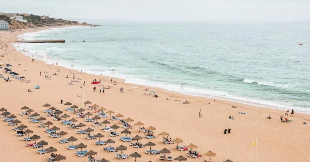 Irish Man Drowns in Tragic Swimming Incident at Albufeira’s Inatel Beach, Portugal