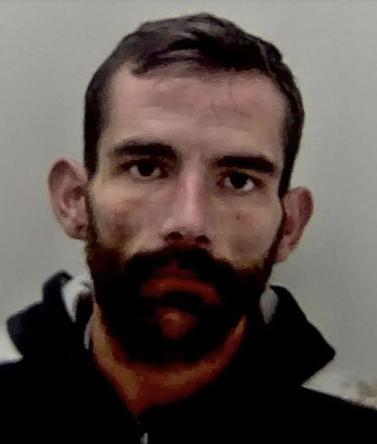 Knife-Wielding Luke Slater Jailed for Robbing Three Girls in East Sussex Woods