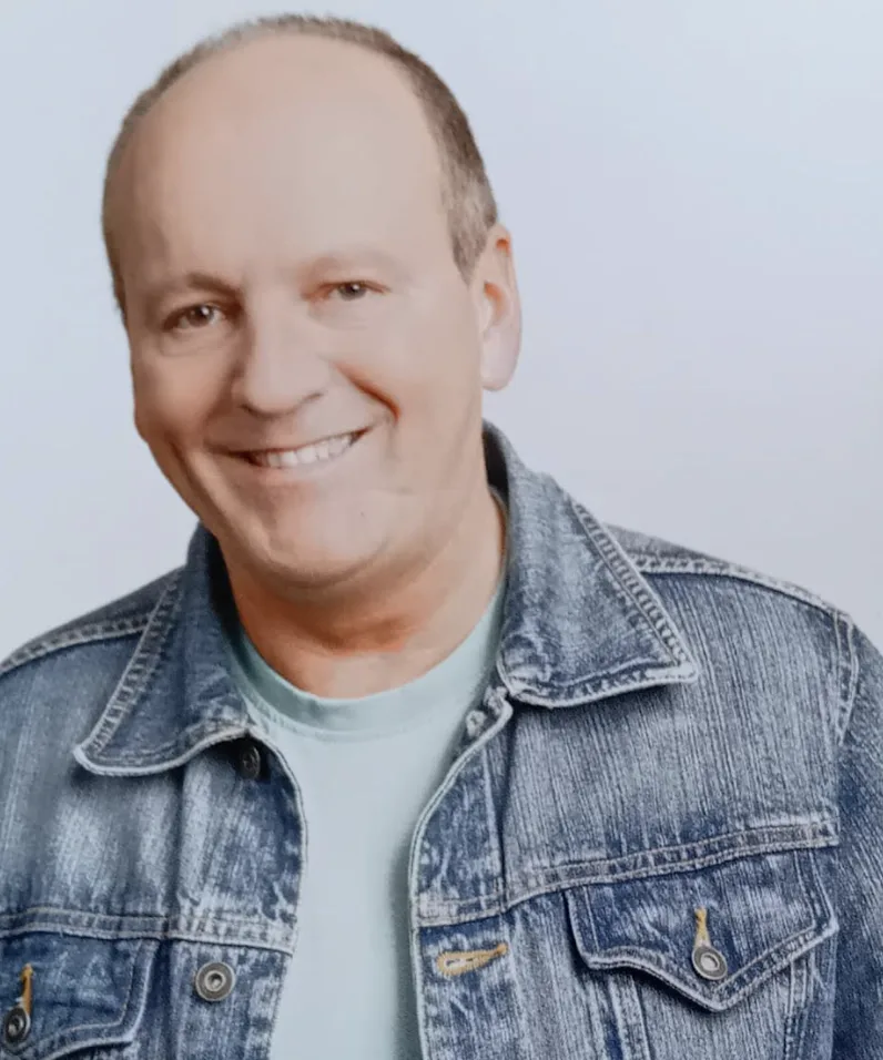 Brighton’s John Mann Joins Regency Radio with New Show “Treasure Chest”
