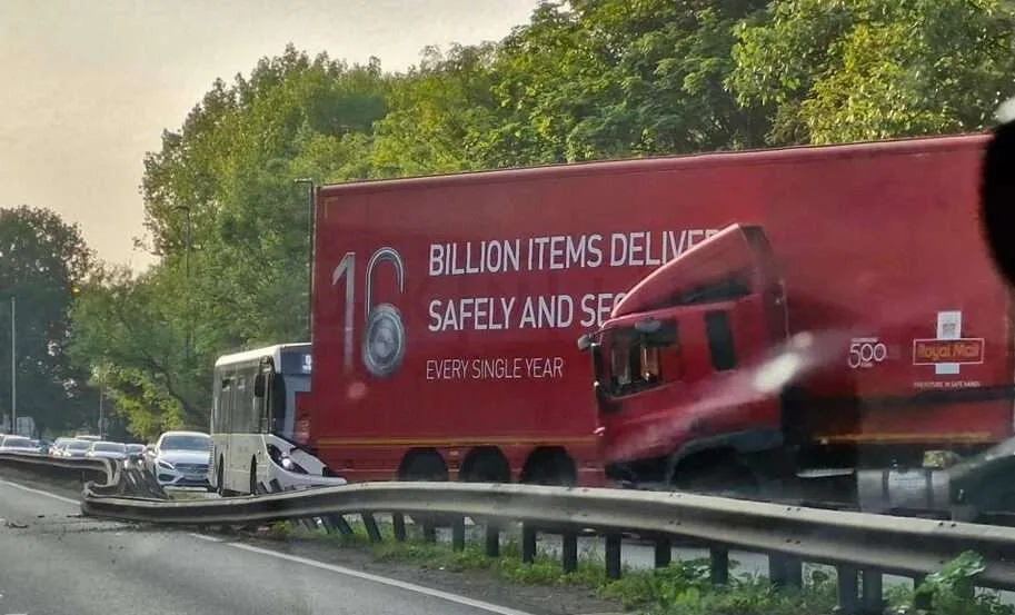 Gatwick Traffic Hit by Lorry Jackknifed on A23