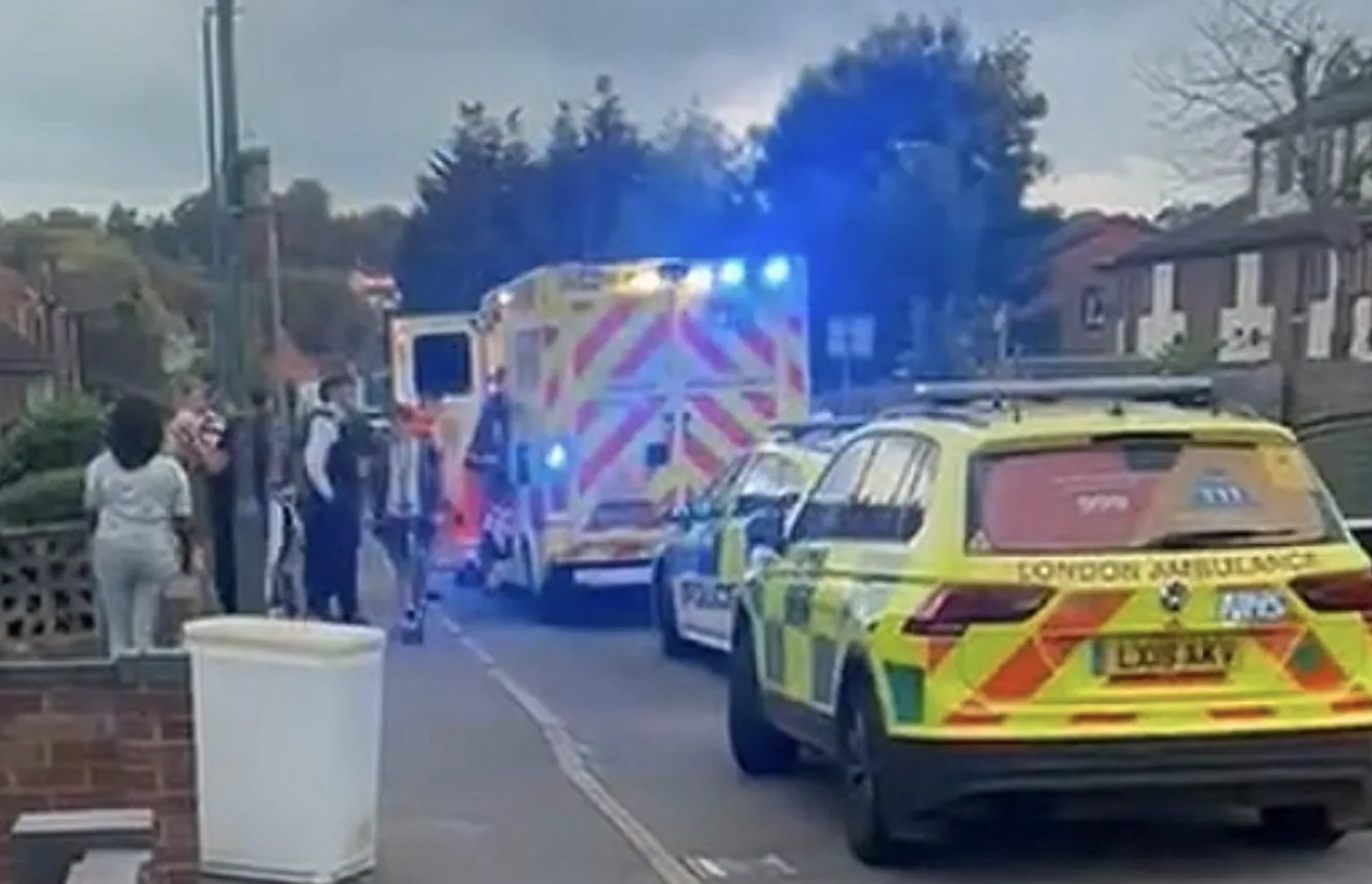 Belvedere Toddler Falls from Balcony – Hospitalised but Non-Life-Threatening Injuries