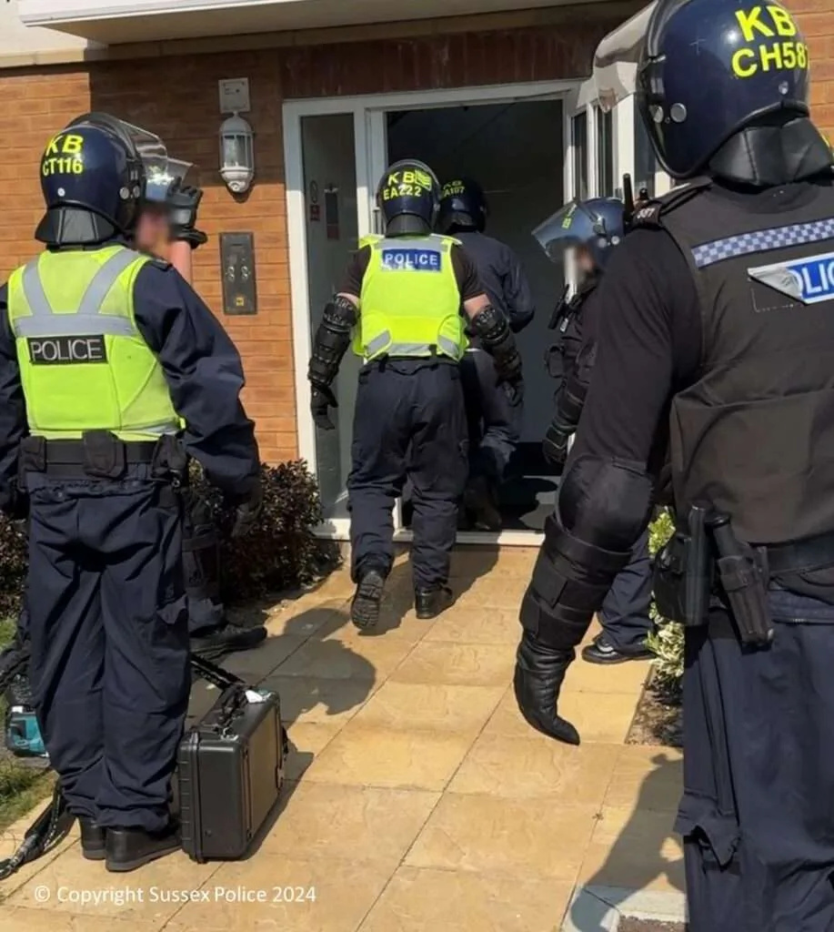 Sussex Police Crackdown: £60k Cash, Drugs & Eight Arrested in Multi-Town Raids