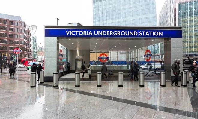 Victoria Tube Chaos: Multiple Fire Alarms Trigger Full Evacuation and Major Emergency Response