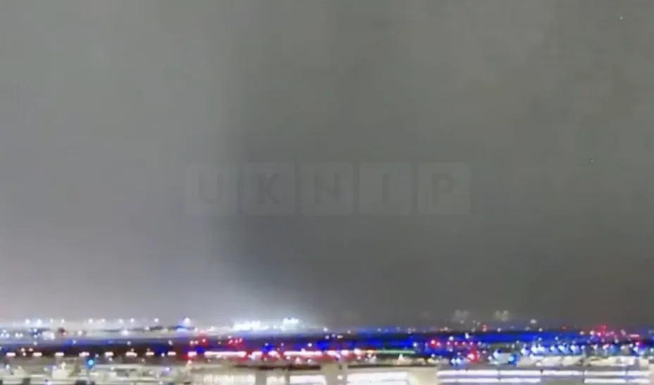 Ten Tornadoes Tear Through Illinois as Sirens Wail Across Chicago – O’Hare Airport on Lockdown