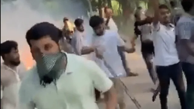 Bangladesh in Turmoil: Police Clash with Students Over Deadly Job Quota Protests
