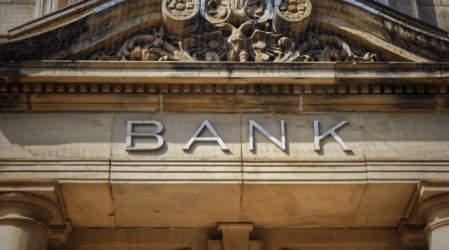 Bank of England’s CHAPS Payment System Temporarily Down After Swift Glitch – £360bn Transfers Delayed