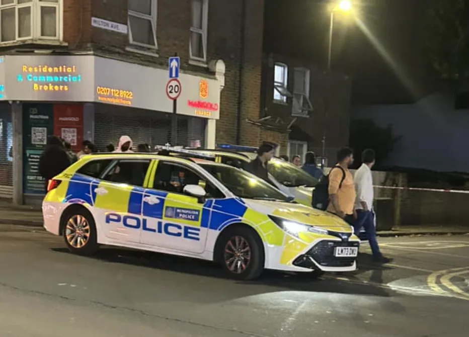 Man in 30s Hospitalised After Brutal Milton Avenue Beating and Robbery – Police Seek Witnesses