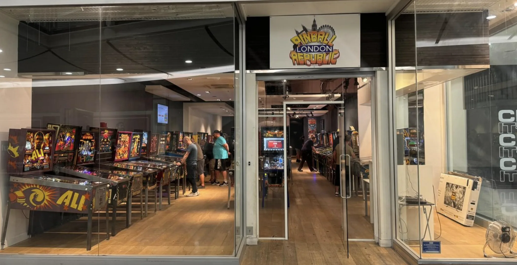 Pinball Republic Reopens in Croydon’s Centrale Mall with Classic Arcade Fun