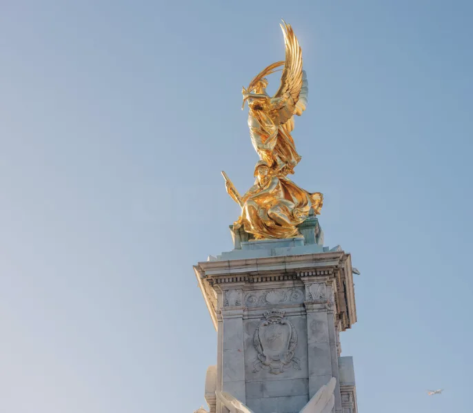 Queen Elizabeth II Memorial Set for St James’s Park Near Buckingham Palace