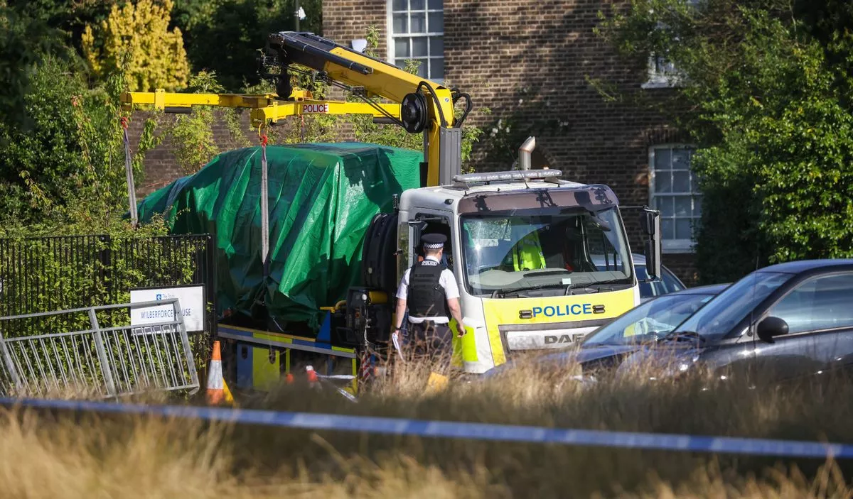 Met Police Reopen Probe Into Wimbledon Land Rover Crash That Killed Two Schoolgirls