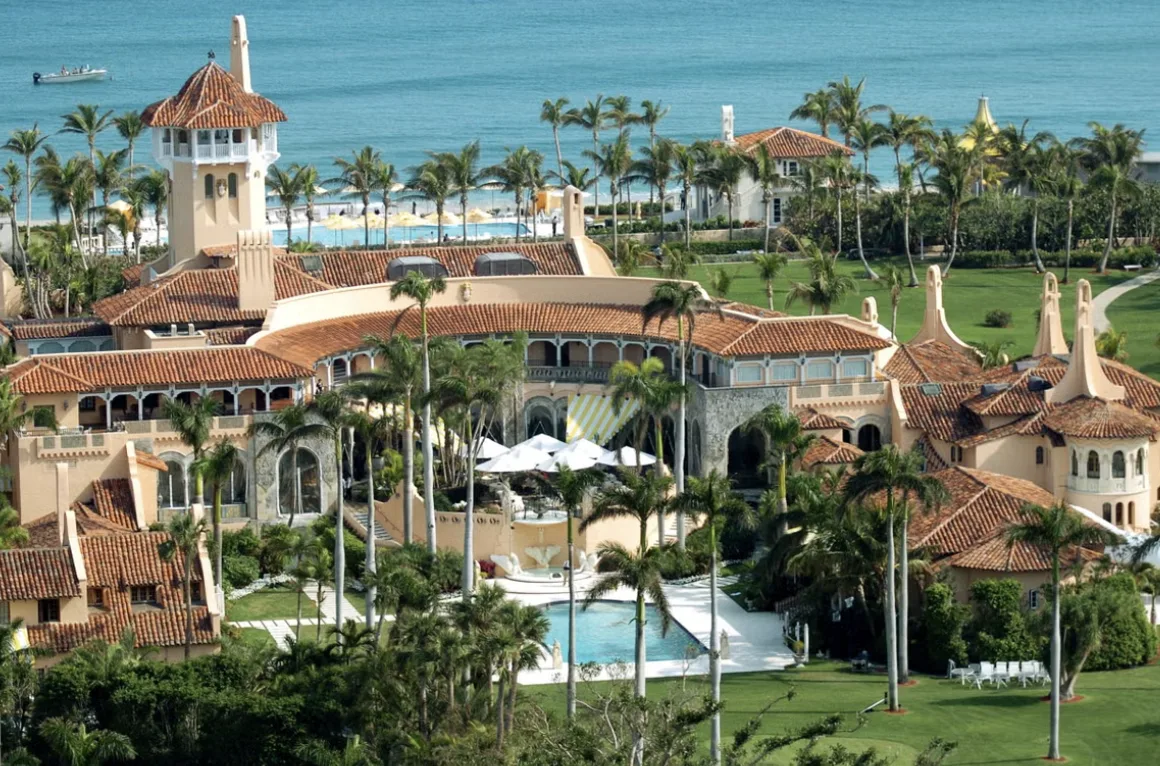 F-16 Jets Fired Warning Flares After Three Civilian Planes Invade Mar-a-Lago No-Fly Zone