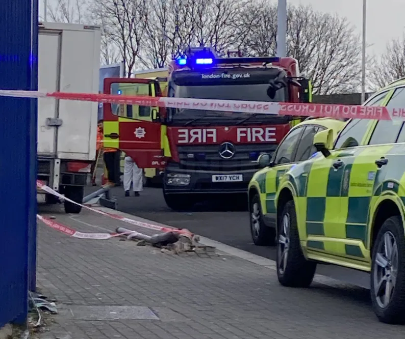 Van Mounts Pavement Near Dagenham East Tube, Pedestrian Hospitalised – Police Seek Witnesses