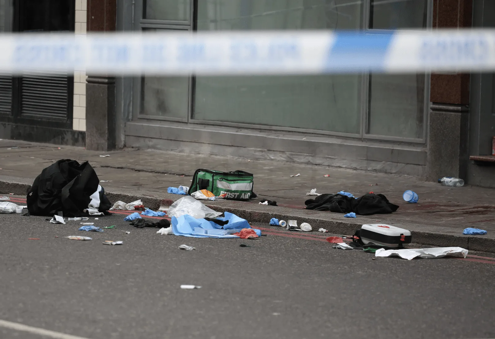 Major Police Incident in Shoreditch after Armed police called to Be at One Bar in Old Street London