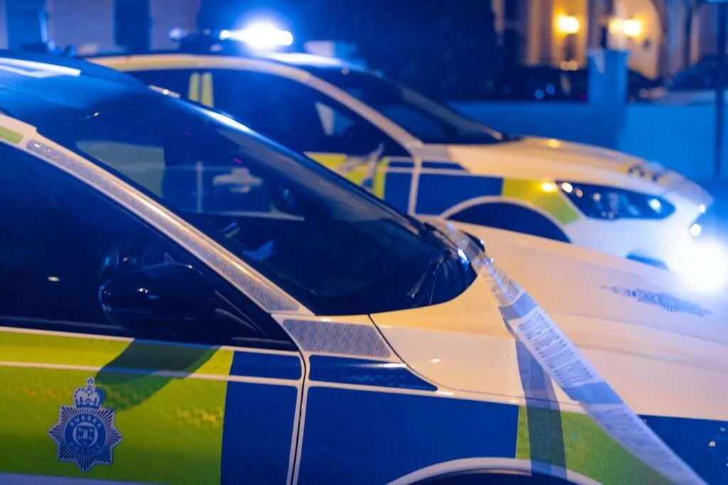 Brighton Dukes Lane Jewellery Heist: Sussex Police Launch Manhunt After Smash-and-Grab Burglary