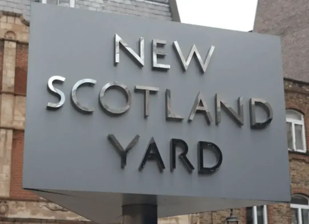 Met Police Officer Sacked for Sexting Sex Workers on Work Phone While on Duty