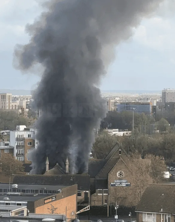 Thick Smoke Triggers Fire Brigade Rush to Erith Near Baptist Church – Cause Unknown