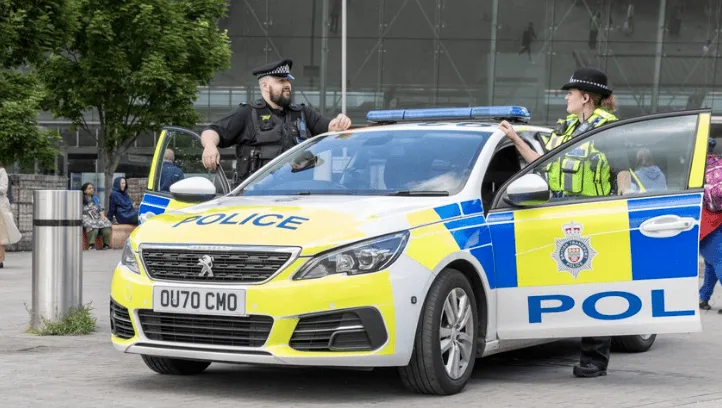 Pregnant Woman Punched and Robbed at East Ham Station – Teen Arrested by British Transport Police