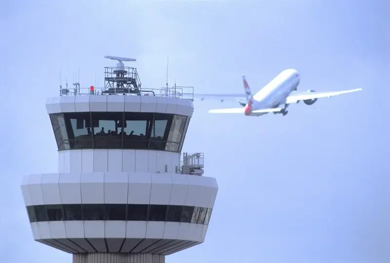 Gatwick Tops UK Delay Charts Again with 23-Minute Flight Hold-ups Ahead of Summer Chaos