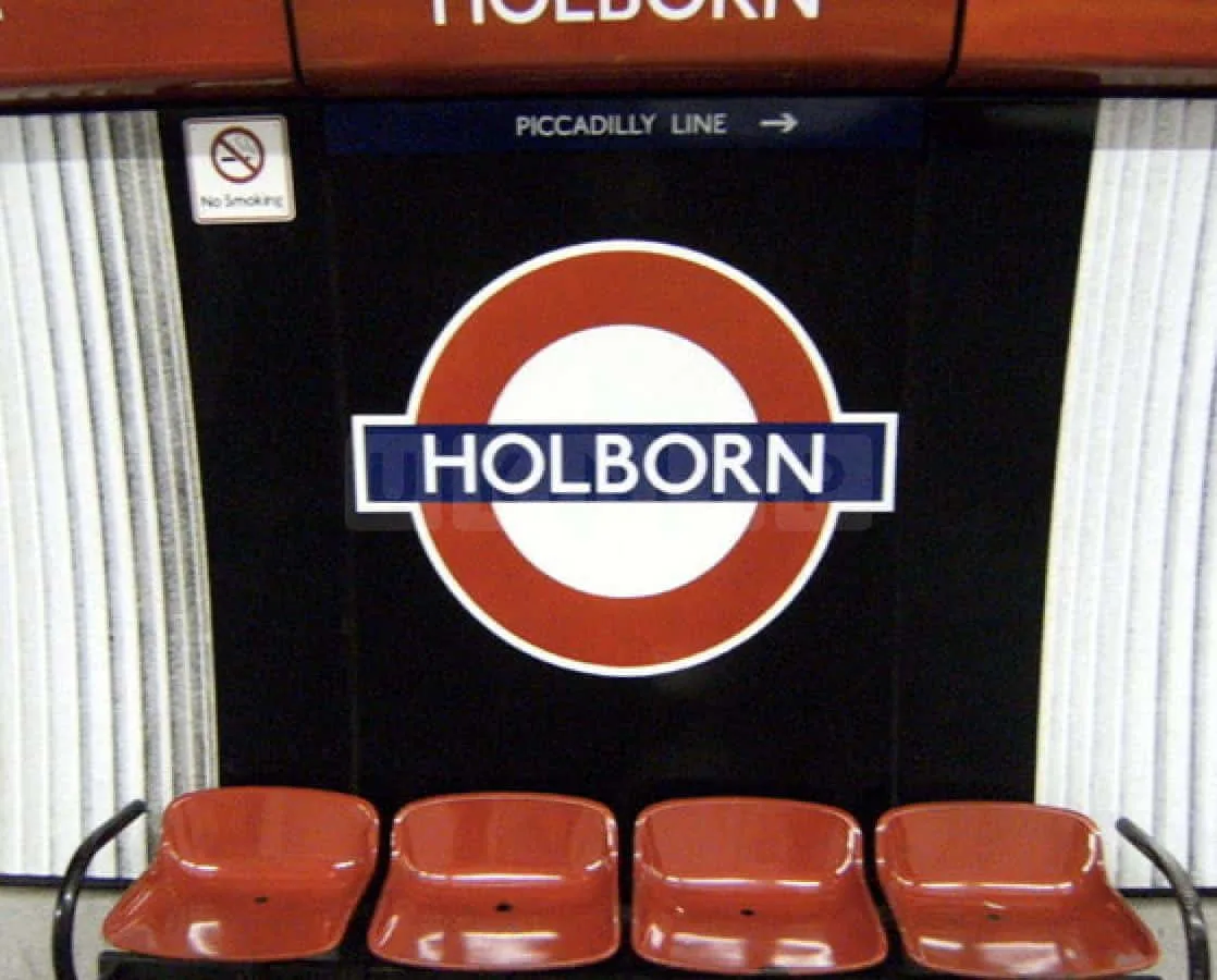 Man Hit by Train at Holborn Tube Station – Rushed to Hospital with Non-Life Threatening Injuries