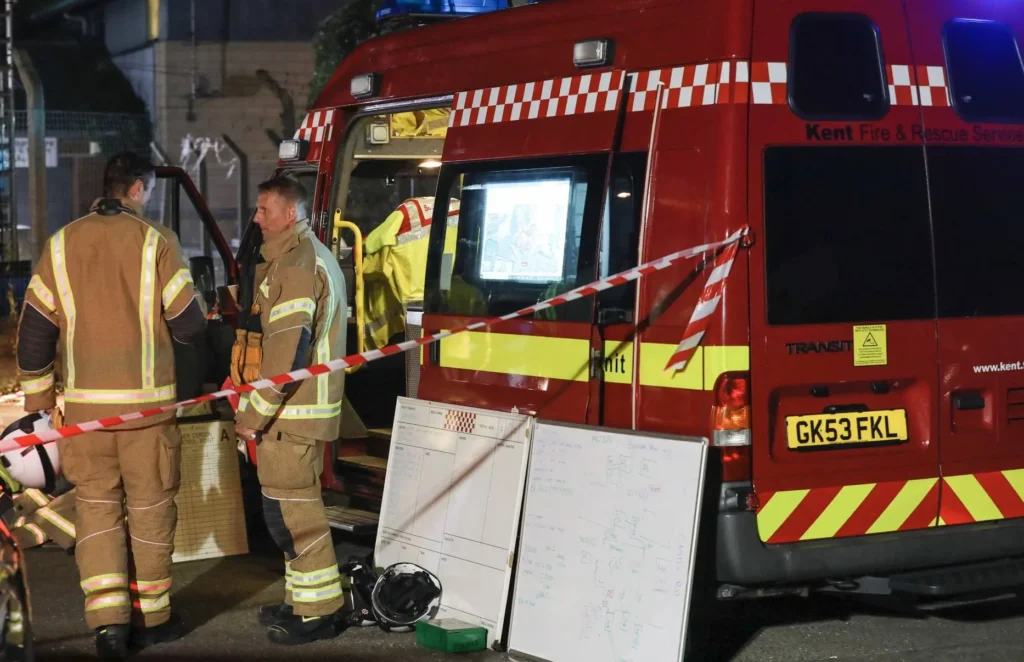 Massive Blaze at Derelict Greenhithe Builders’ Yard Sparks Smoke Warning for Residents