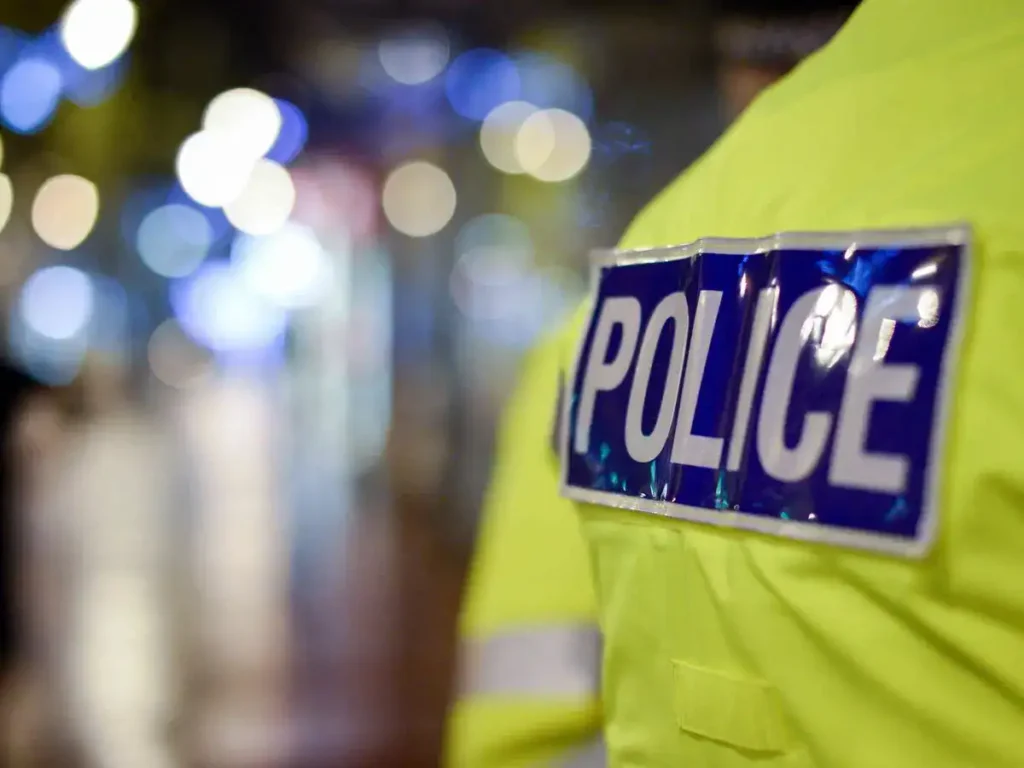 Darenth Van vs. Motorcycle Road Rage Sparks Four Arrests – Police Urge Witnesses to Come Forward