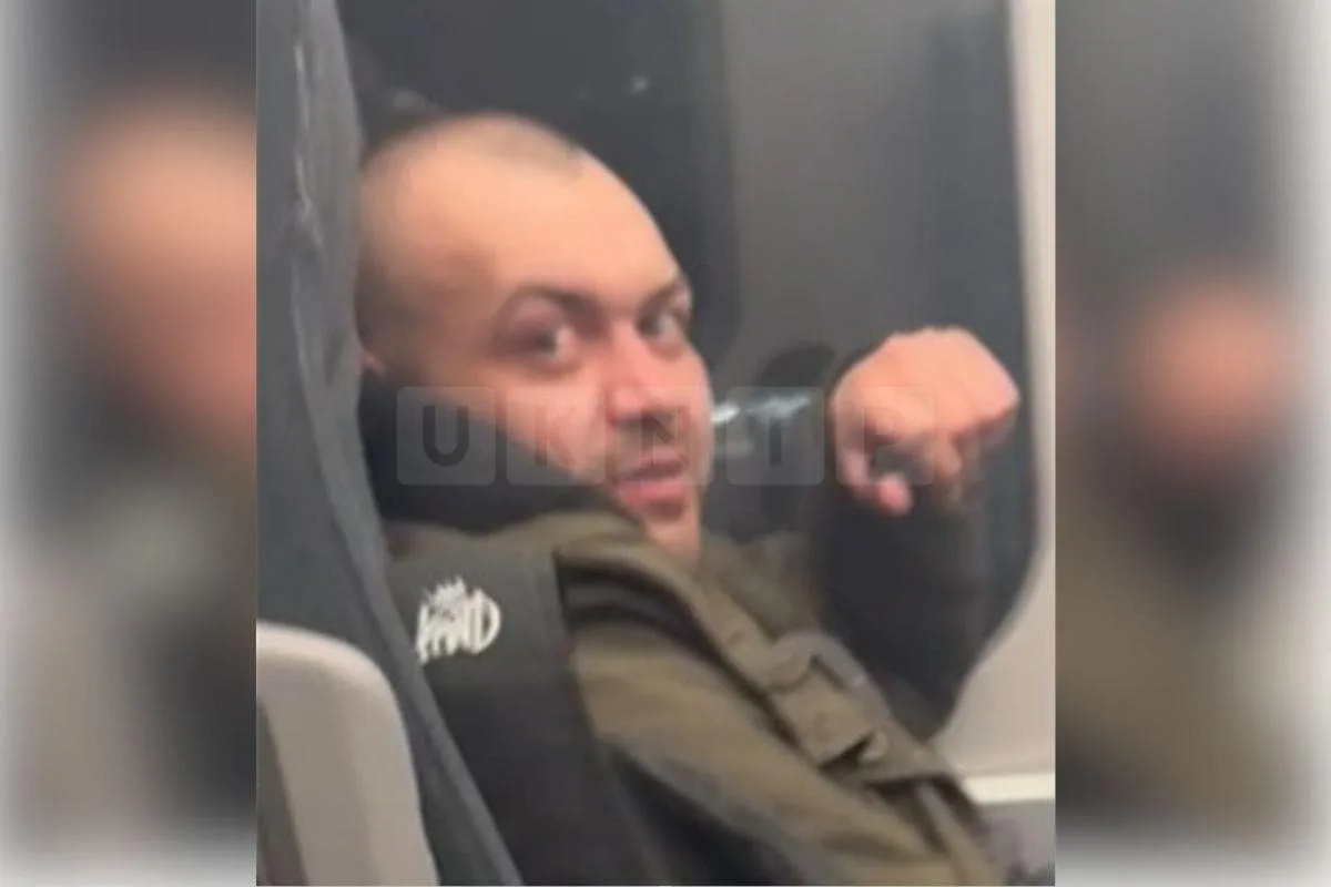 Smirking Pervert Masturbates Opposite Woman on Bristol to London Train – Police Urgently Hunt Suspect