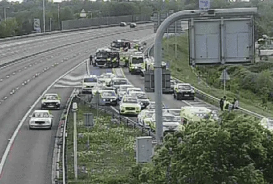 M4 Closed Both Ways After Reading Crash: Multiple Air Ambulances Airlift Seriously Injured