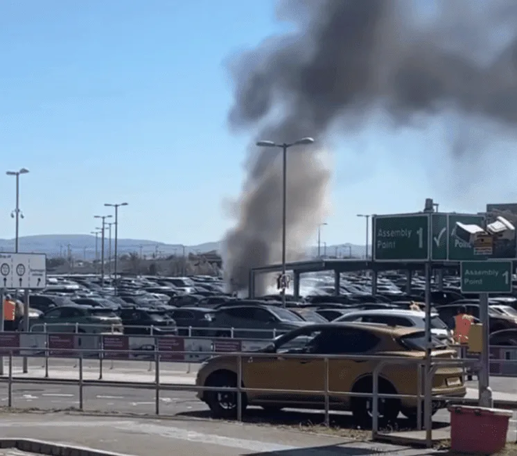 Vehicle Blaze Sends Thick Smoke Over Edinburgh Airport Car Park – No Injuries, Probe Underway