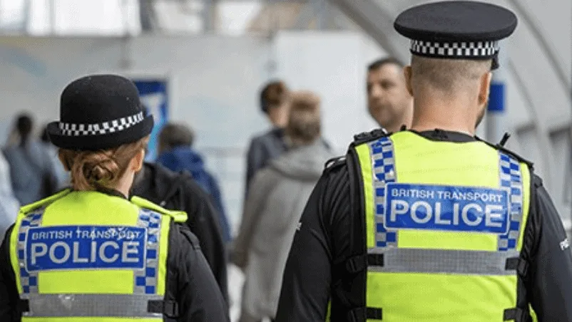 Seven British Transport Police Officers Sacked Over “Shocking” Offensive WhatsApp Chat Exposed in Major Misconduct Scandal