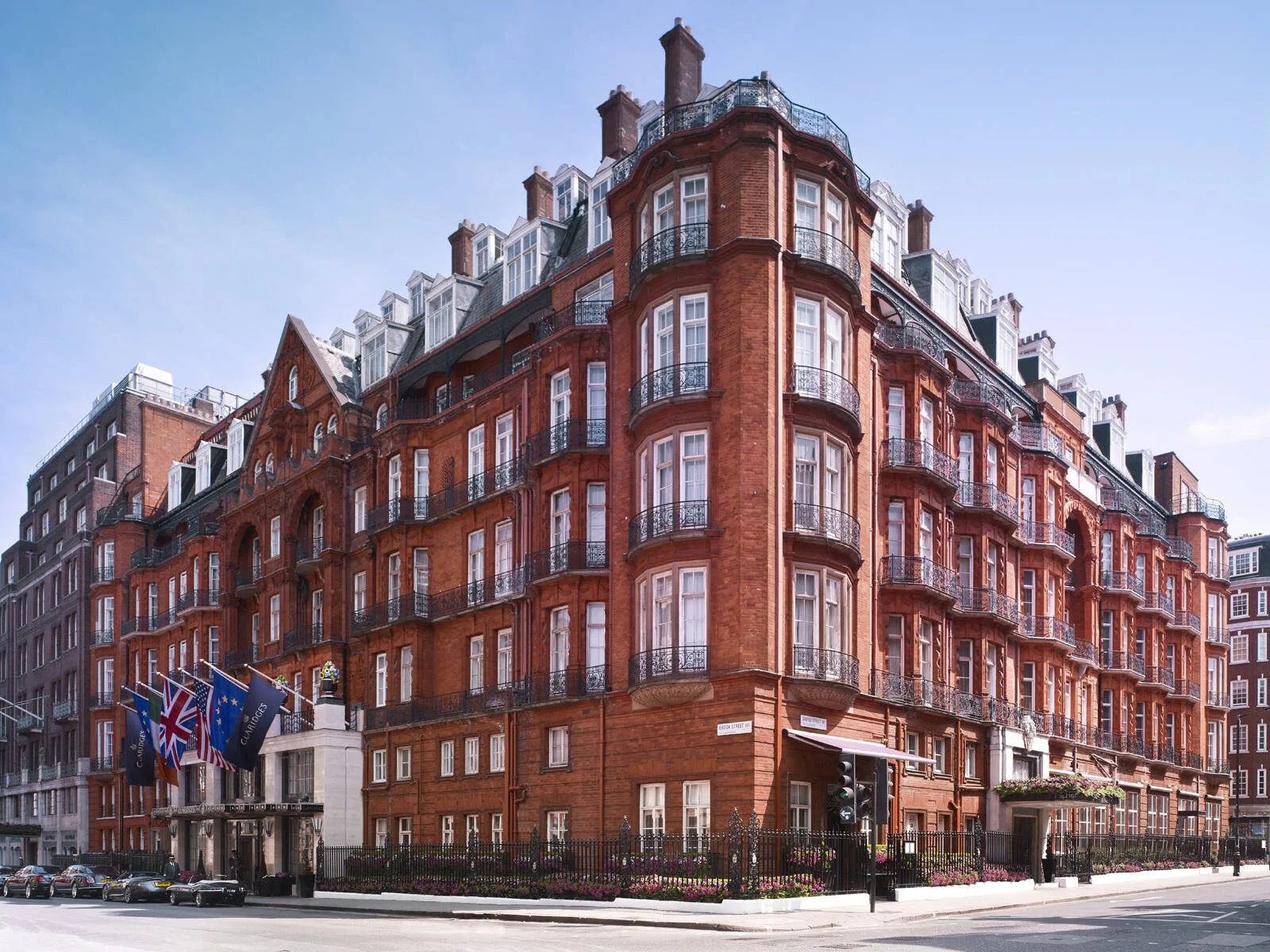Man Stabbed Near Claridge’s Hotel in Early Morning Attack