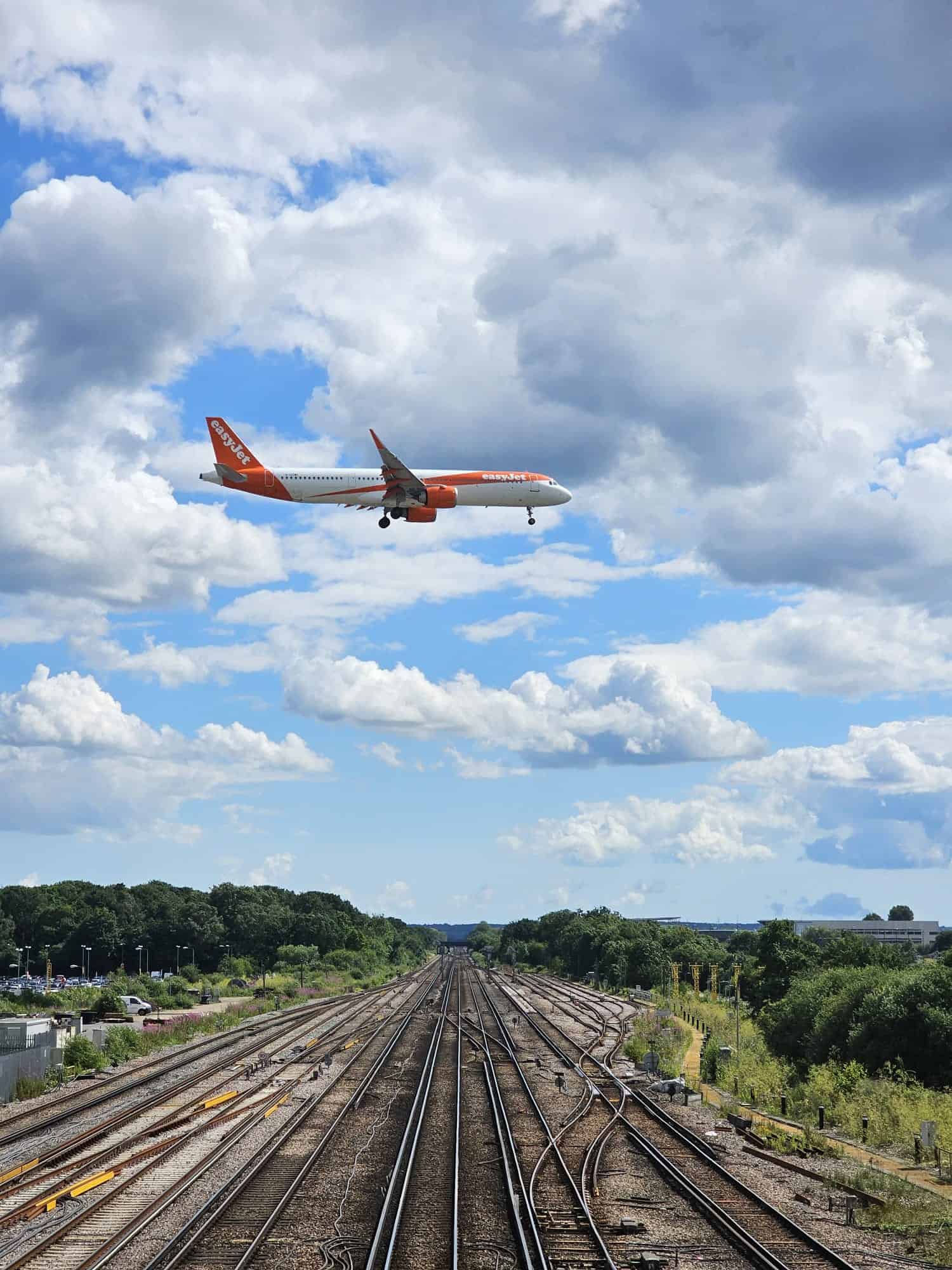 Passenger welfare issue forces EasyJet Manchester–Alicante flight to divert to Gatwick