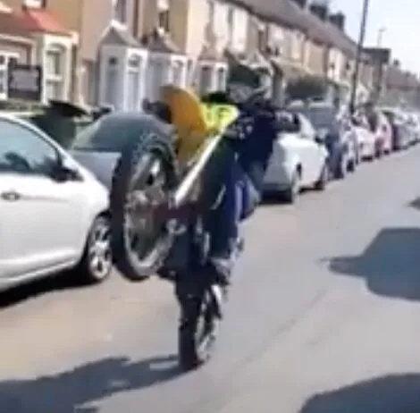 Teen in Critical Condition After Stabbing on Islington Estate – Police Urgently Seek Witnesses