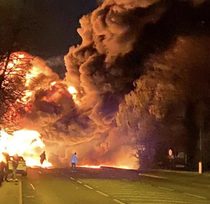 Massive Lorry Blaze in St Ives Sees 20+ Firefighters Battle Chemical Fire – London Road Closed