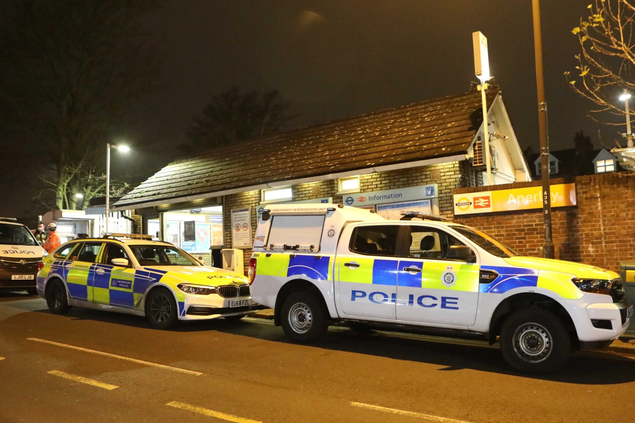 Rush Hour Stabbing at Anerley Station Leaves Man in 20s Seriously Injured – No Arrests Yet