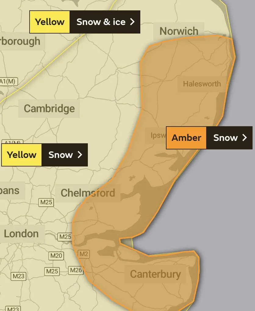 Amber Warning: Heavy Snow to Paralyse UK Travel and Cut Power This Weekend