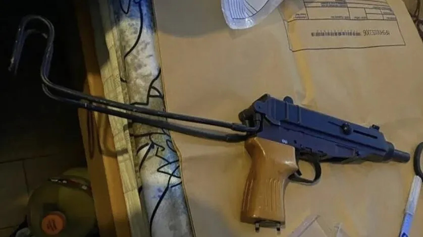 Three Arrested as Met Seize Skorpion Submachine Gun and 200 Rounds in Northolt Firearms Raid
