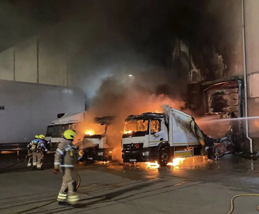 Trailer refrigeration unit may be to blamed for fire at Sainsbury’s Warehouse blaze in Charlton