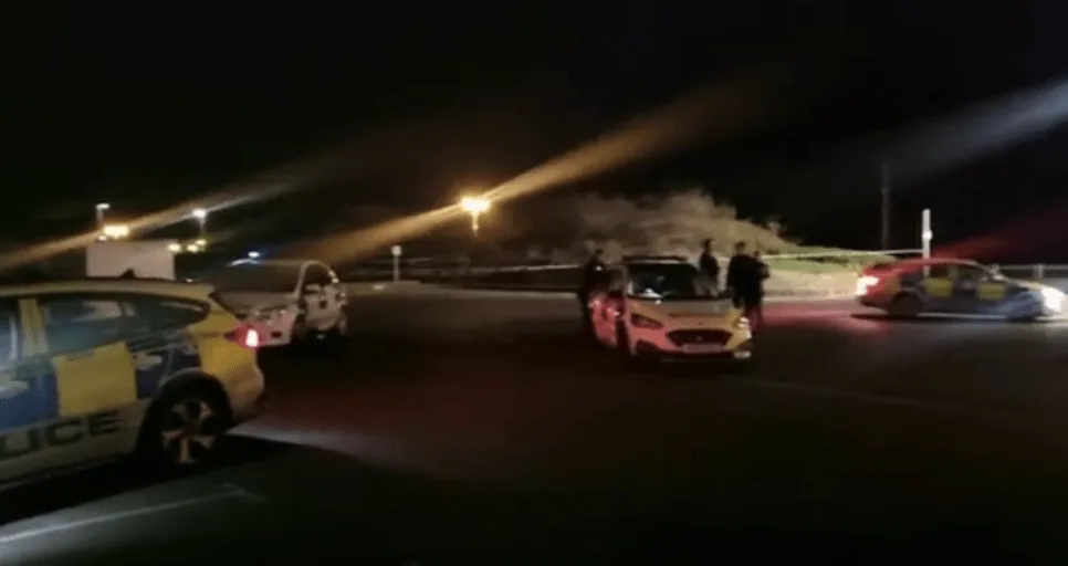 Police have cordoned off part of a Southsea seafront car park after a violent knife-related assault – (ID 520464)