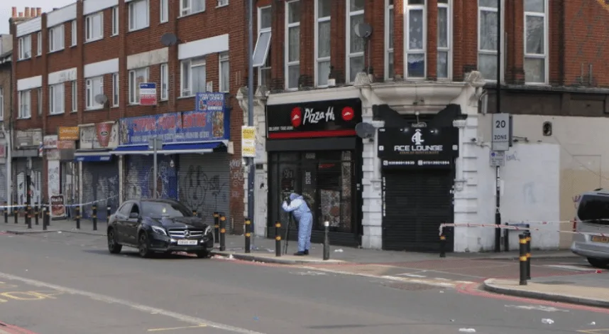 Teen Girl Shot in Arm in Lewisham Late-Night Shooting – Police Launch Firearms Investigation