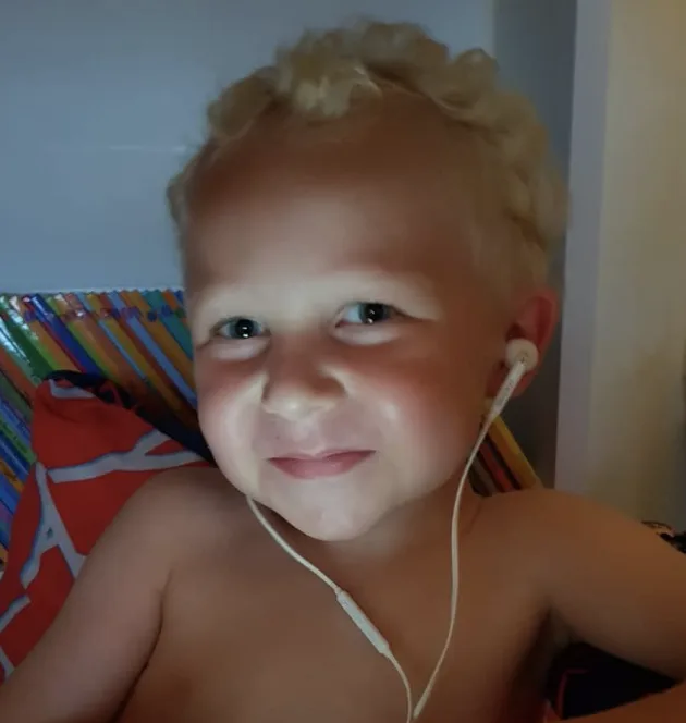 12-Year-Old Dies In TikTok ‘Chroming’ Challenge After Inhaling Deodorant Fumes in Greater Manchester