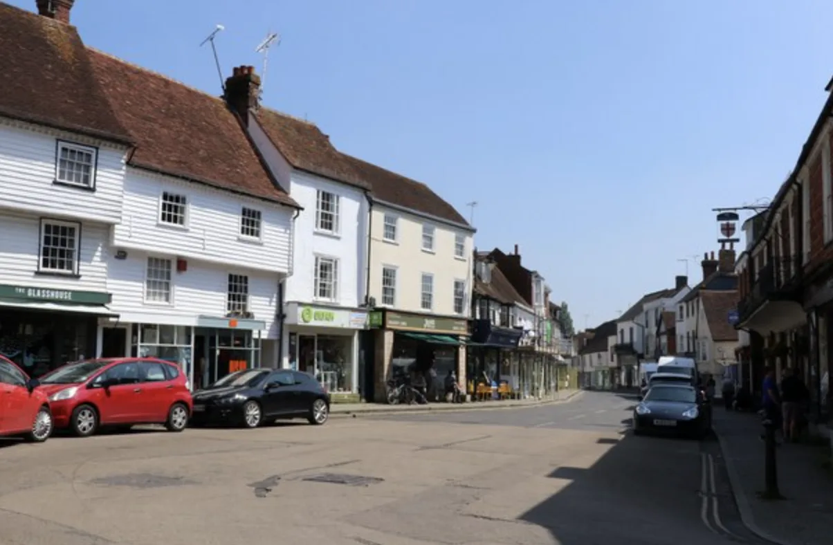 Brutal Cranbrook High Street Assault: Police Seek Witnesses and CCTV After Man’s Face Fractured